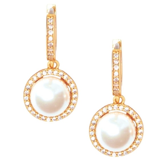 KATE SPADE • Something Sparkly Spade Pearl Huggies Earrings - Picture 3 of 7